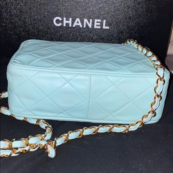 CHANEL 24k Lambskin ClassicFlap CameraBag - Picture 5 of 16